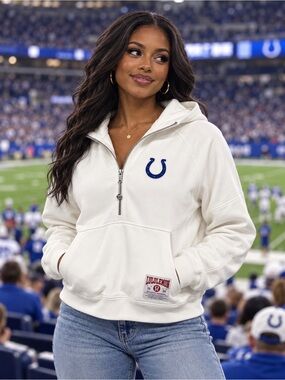 🆕 Lululemon x Indianapolis Colts Women’s White Scuba Oversized 1/2 Zip Hoodie